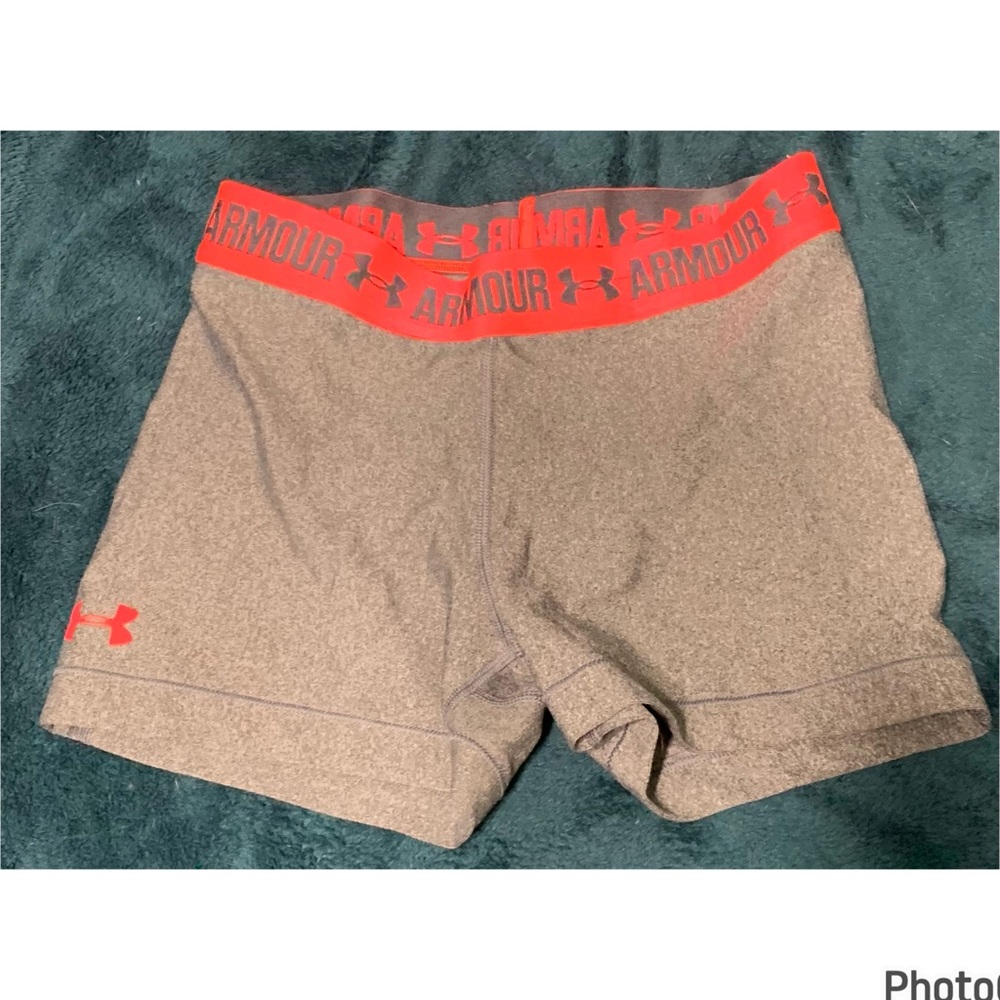 Under Armor - Picture 4 of 6